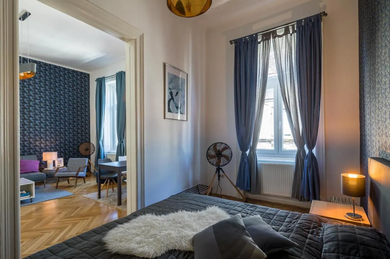 Double Blue Apartment In Budapest Downtown