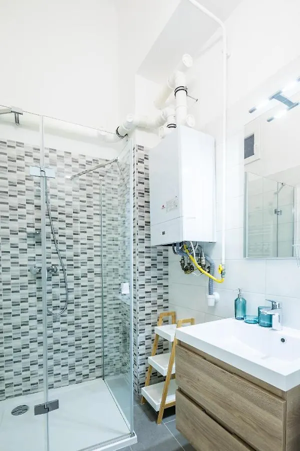 Double Blue Apartment In Budapest Downtown
