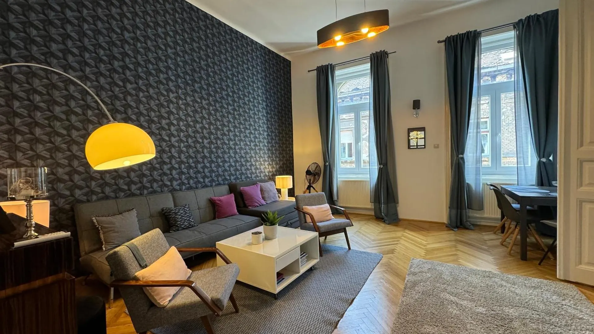 Double Blue Apartment In Budapest Downtown
